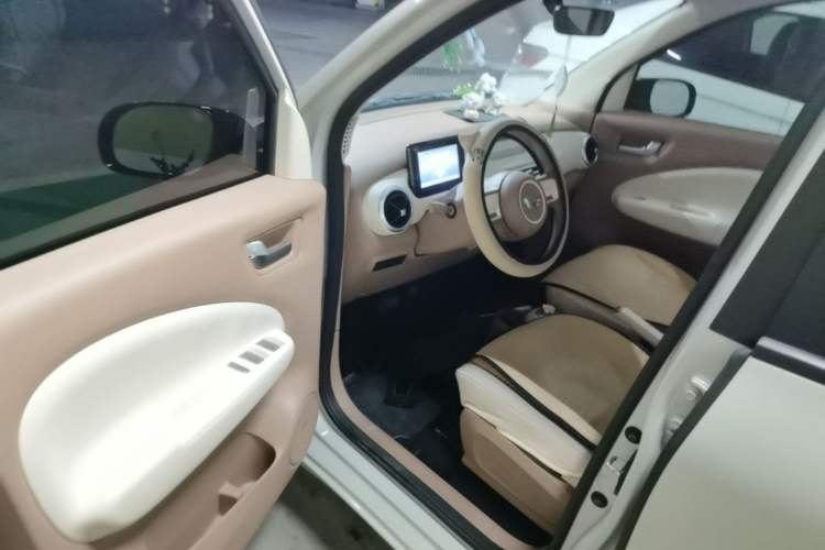 Used Wuling Hongguang MINIEV 2025 Four-Door Version Advanced Edition Driver Seat