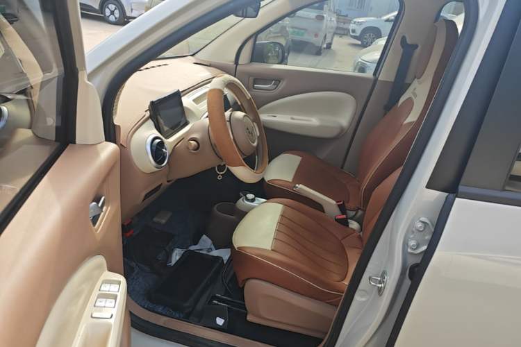 Used Wuling Hongguang MINIEV 2025 Four-Door Version Advanced Edition Driver Seat