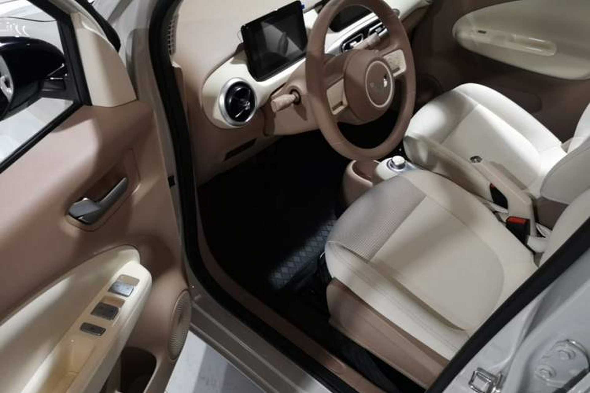 Used Wuling Hongguang MINIEV 2025 Four-Door Version Advanced Edition Driver Seat