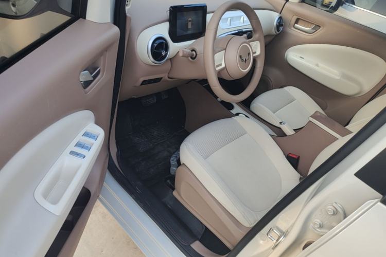 Used Wuling Hongguang MINIEV 2025 Four-Door Version Advanced Edition Driver Seat
