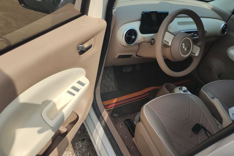 Used Wuling Hongguang MINIEV 2025 Four-Door Version Advanced Edition Driver Seat