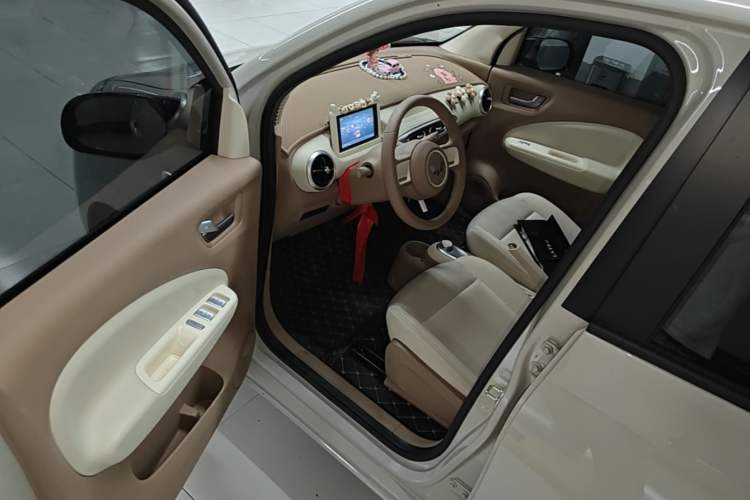 Used Wuling Hongguang MINIEV 2025 Four-Door Version Advanced Edition Driver Seat