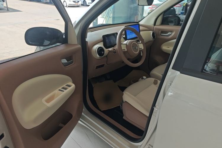Used Wuling Hongguang MINIEV 2025 Four-Door Version Advanced Edition Driver Seat