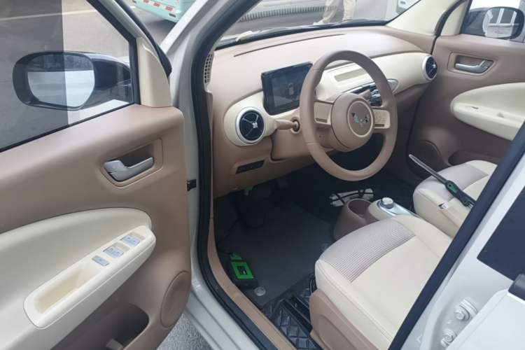 Used Wuling Hongguang MINIEV 2025 Four-Door Version Advanced Edition Driver Seat