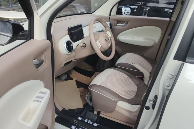 Used Wuling Hongguang MINIEV 2025 Four-Door Version Advanced Edition Driver Seat