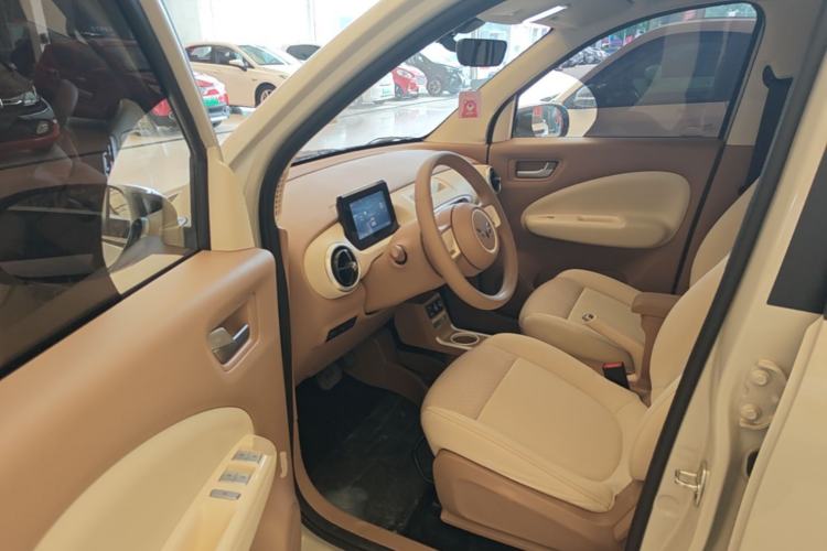 Used Wuling Hongguang MINIEV 2025 Four-Door Version Advanced Edition Driver Seat