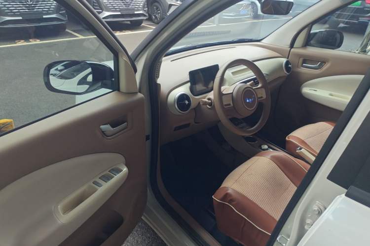 Used Wuling Hongguang MINIEV 2025 Four-Door Version Advanced Edition Driver Seat