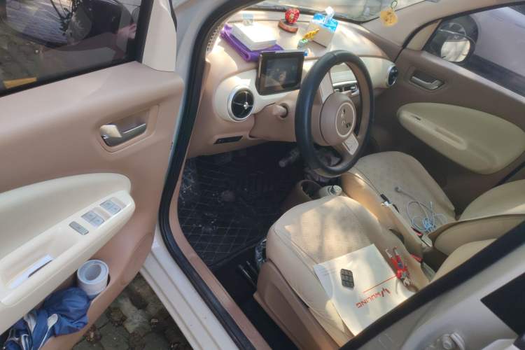 Used Wuling Hongguang MINIEV 2025 Four-Door Version Advanced Edition Driver Seat