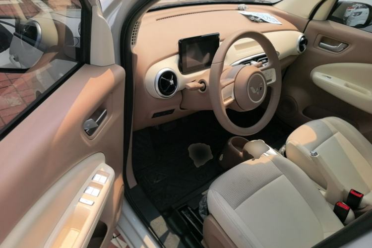 Used Wuling Hongguang MINIEV 2025 Four-Door Version Advanced Edition Driver Seat