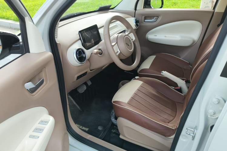 Used Wuling Hongguang MINIEV 2025 Four-Door Version Advanced Edition Driver Seat