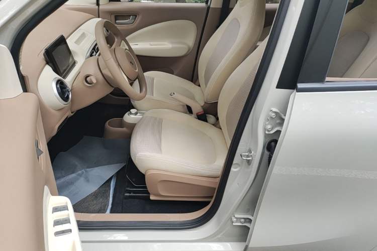 Used Wuling Hongguang MINIEV 2025 Four-Door Version Advanced Edition Driver Seat