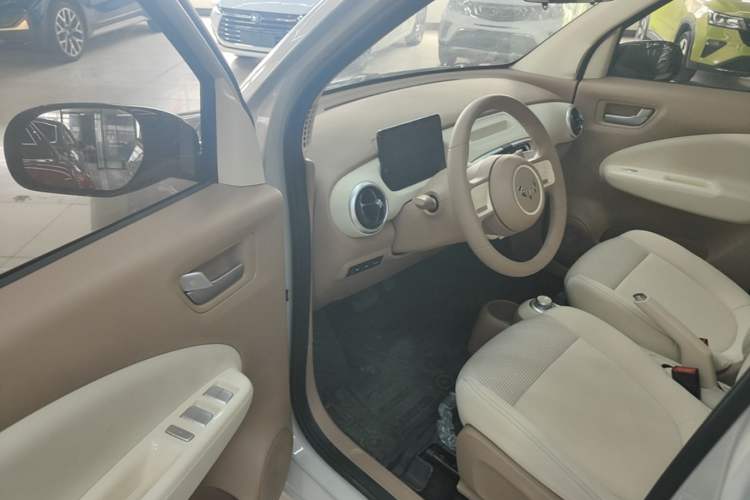 Used Wuling Hongguang MINIEV 2025 Four-Door Version Advanced Edition Driver Seat