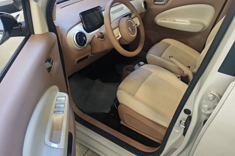 Used Wuling Hongguang MINIEV 2025 Four-Door Version Advanced Edition Driver Seat