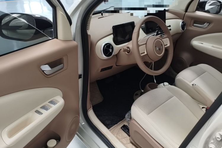 Used Wuling Hongguang MINIEV 2025 Four-Door Version Advanced Edition Driver Seat