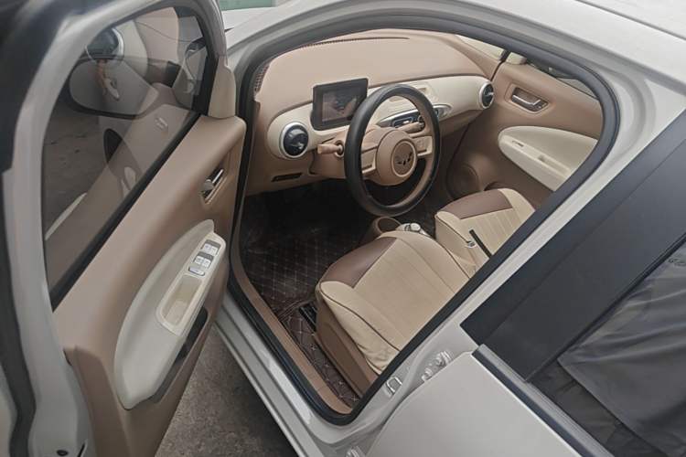 Used Wuling Hongguang MINIEV 2025 Four-Door Version Advanced Edition Driver Seat