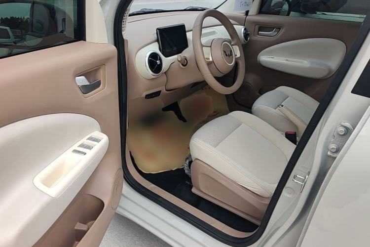 Used Wuling Hongguang MINIEV 2025 Four-Door Version Advanced Edition Driver Seat