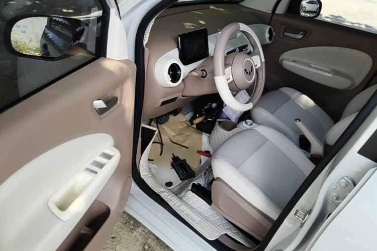 Used Wuling Hongguang MINIEV 2025 Four-Door Version Advanced Edition Driver Seat