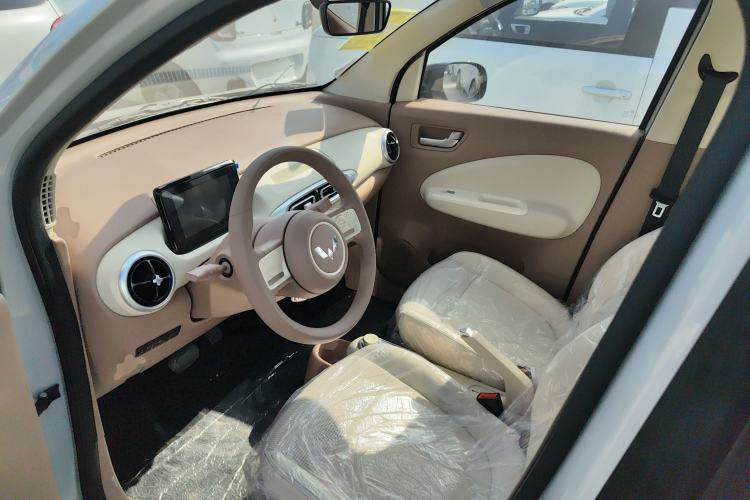 Used Wuling Hongguang MINIEV 2025 Four-Door Version Advanced Edition Driver Seat