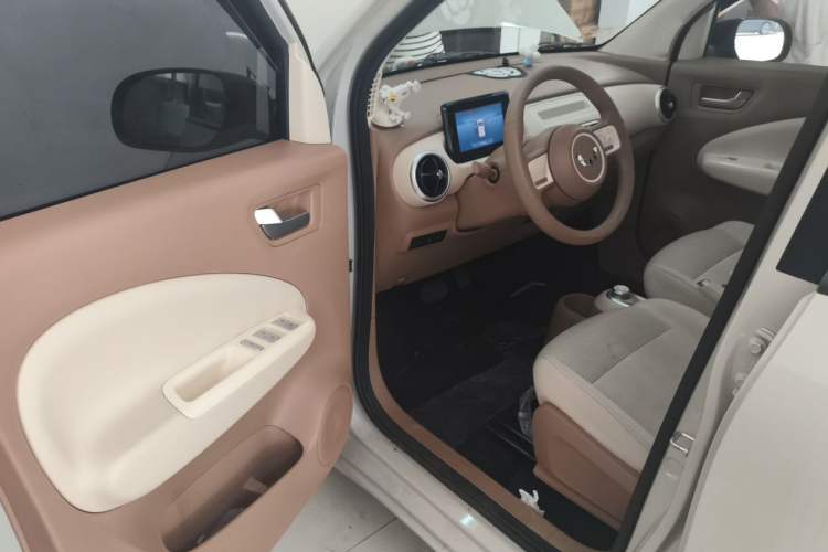 Used Wuling Hongguang MINIEV 2025 Four-Door Version Advanced Edition Driver Seat