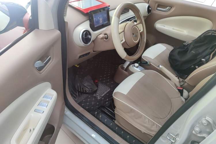 Used Wuling Hongguang MINIEV 2025 Four-Door Version Advanced Edition Driver Seat