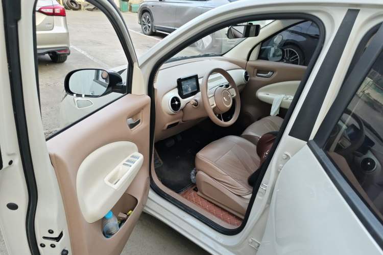 Used Wuling Hongguang MINIEV 2025 Four-Door Version Advanced Edition Driver Seat