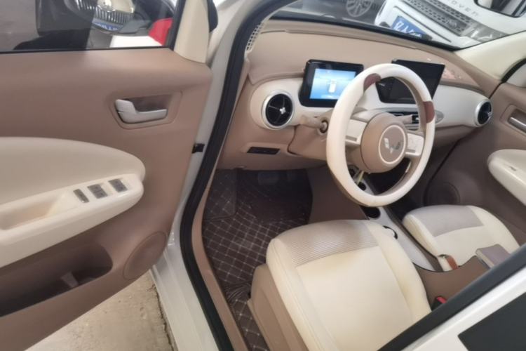 Used Wuling Hongguang MINIEV 2025 Four-Door Version Advanced Edition Driver Seat