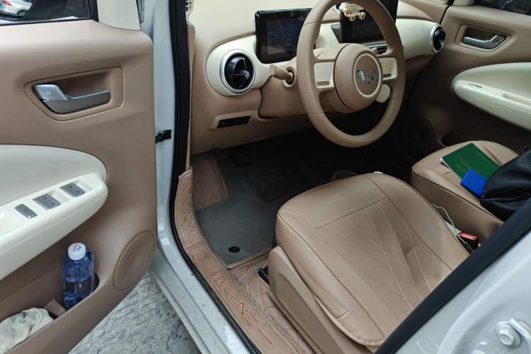 Used Wuling Hongguang MINIEV 2025 Four-Door Version Zhenxiang+ Edition Driver Seat