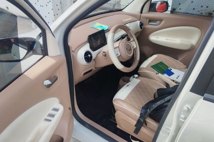 Used Wuling Hongguang MINIEV 2025 Four-Door Version Advanced Edition Driver Seat