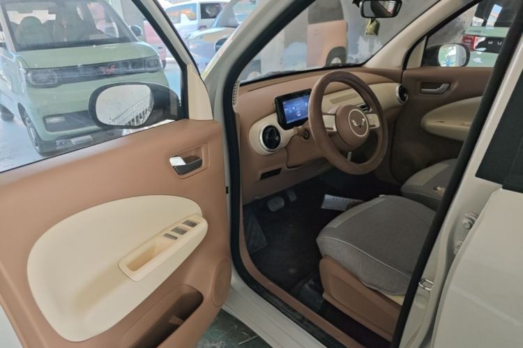 Used Wuling Hongguang MINIEV 2025 Four-Door Version Advanced Edition Driver Seat