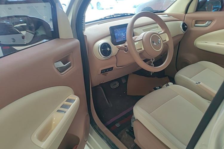Used Wuling Hongguang MINIEV 2025 Four-Door Version Advanced Edition Driver Seat