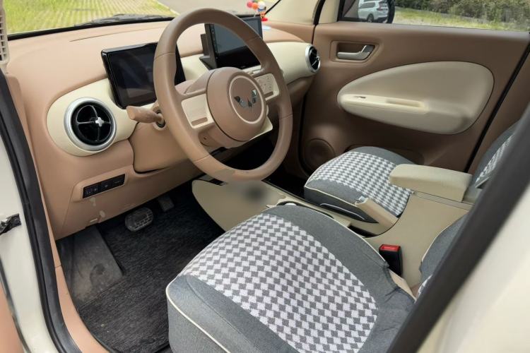 Used Wuling Hongguang MINIEV 2025 Four-Door Version Advanced Edition Driver Seat