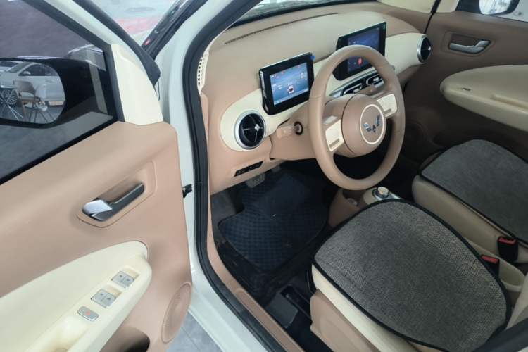 Used Wuling Hongguang MINIEV 2025 Four-Door Version Zhenxiang+ Edition Driver Seat