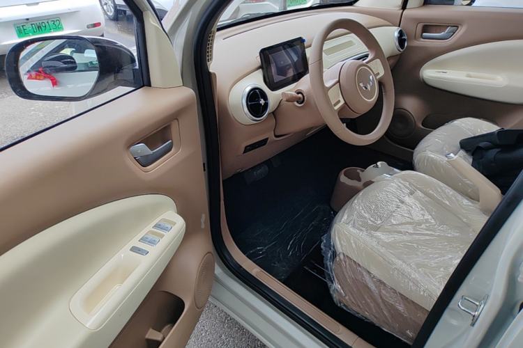 Used Wuling Hongguang MINIEV 2025 Four-Door Version Advanced Edition Driver Seat
