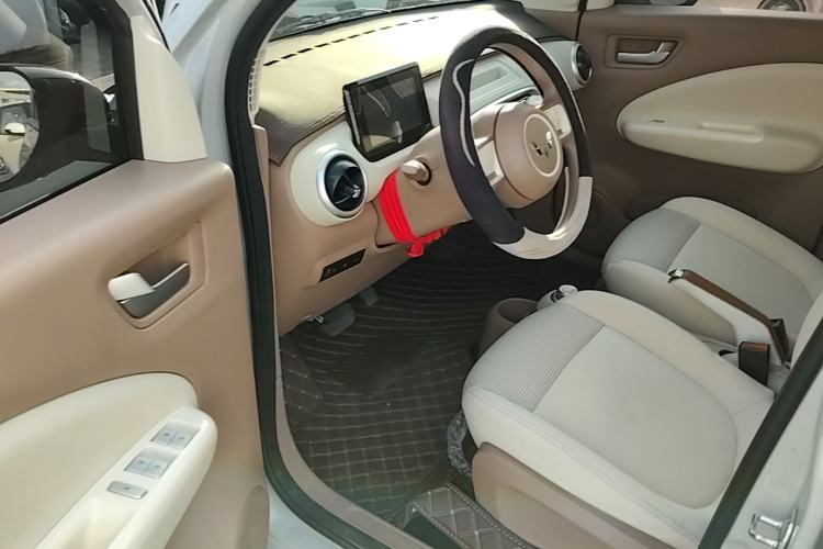 Used Wuling Hongguang MINIEV 2025 Four-Door Version Advanced Edition Driver Seat