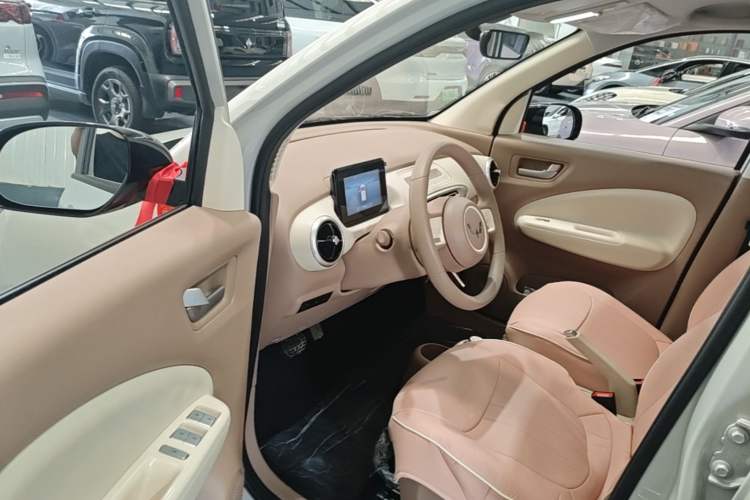 Used Wuling Hongguang MINIEV 2025 Four-Door Version Advanced Edition Driver Seat