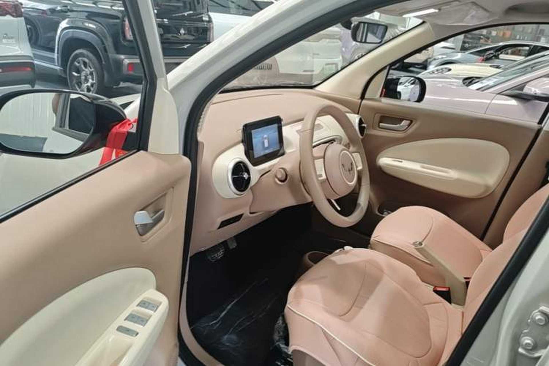 Used Wuling Hongguang MINIEV 2025 Four-Door Version Advanced Edition Driver Seat