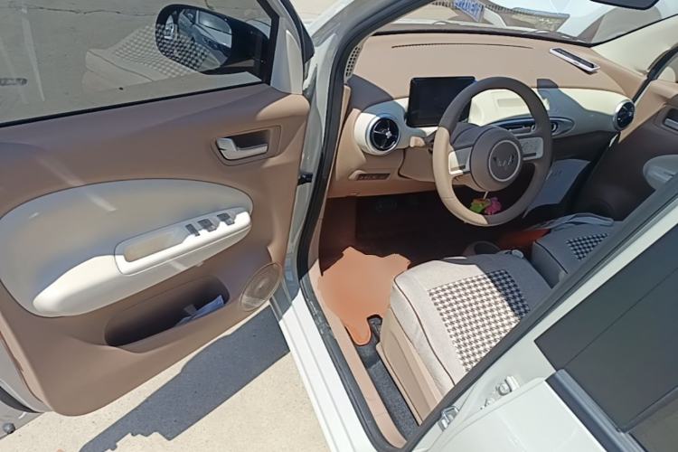 Used Wuling Hongguang MINIEV 2025 Four-Door Version Advanced Edition Driver Seat