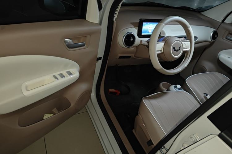 Used Wuling Hongguang MINIEV 2025 Four-Door Version Advanced Edition Driver Seat