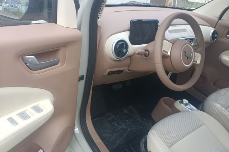 Used Wuling Hongguang MINIEV 2025 Four-Door Version Advanced Edition Driver Seat