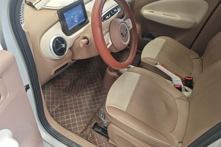 Used Wuling Hongguang MINIEV 2025 Four-Door Version Advanced Edition Driver Seat
