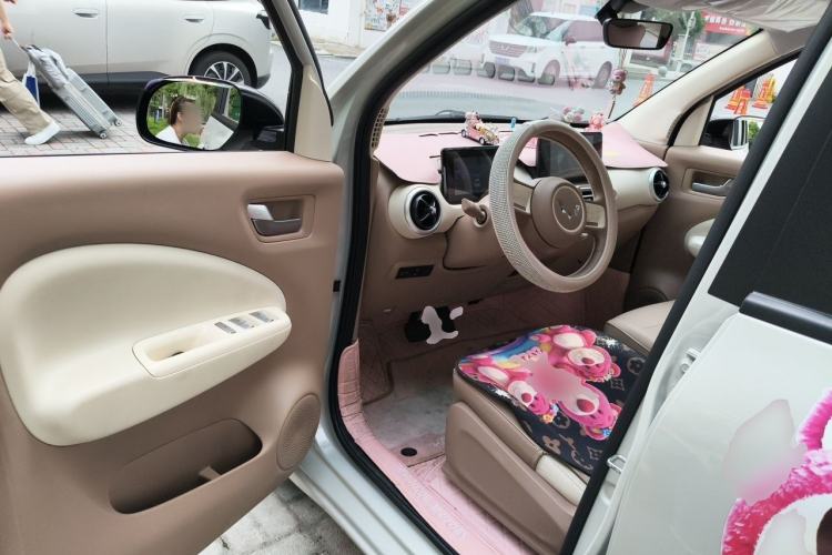 Used Wuling Hongguang MINIEV 2025 Four-Door Version Premium Edition Driver Seat