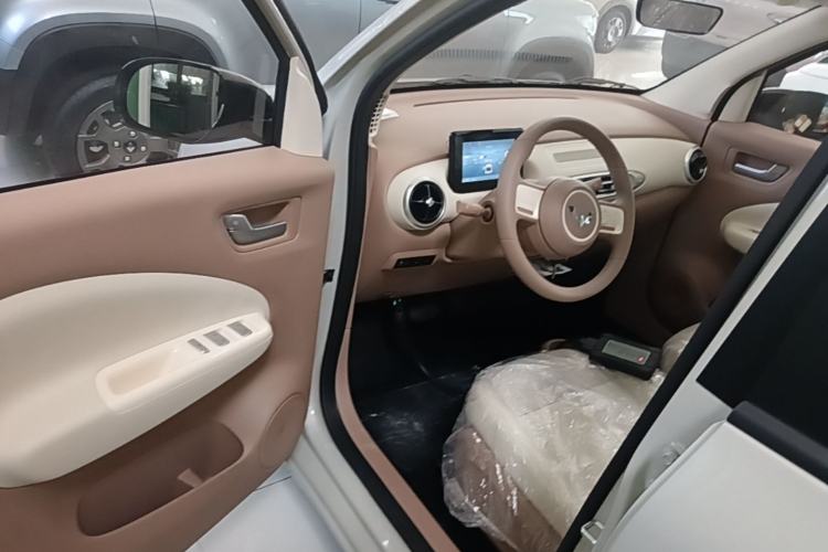 Used Wuling Hongguang MINIEV 2025 Four-Door Version Advanced Edition Driver Seat