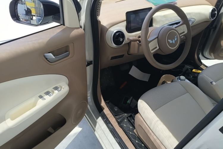 Used Wuling Hongguang MINIEV 2025 Four-Door Version Advanced Edition Driver Seat