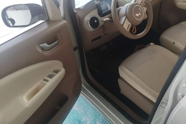 Used Wuling Hongguang MINIEV 2025 Four-Door Version Advanced Edition Driver Seat