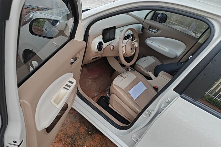 Used Wuling Hongguang MINIEV 2025 Four-Door Version Advanced Edition Driver Seat