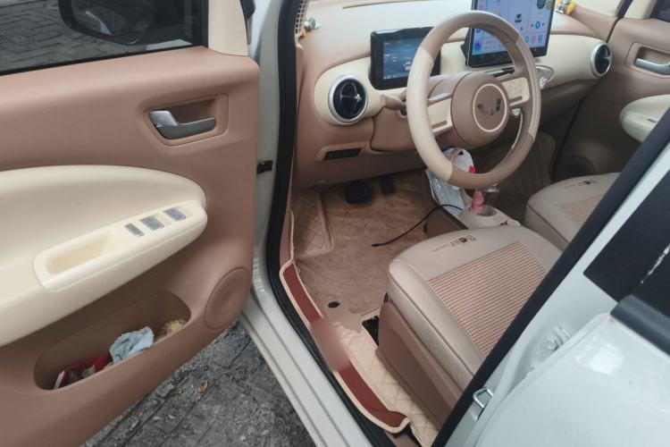 Used Wuling Hongguang MINIEV 2025 Four-Door Version Advanced Edition Driver Seat