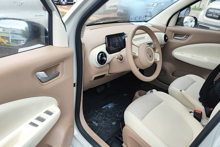 Used Wuling Hongguang MINIEV 2025 Four-Door Version Advanced Edition Driver Seat