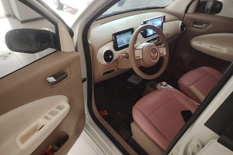 Used Wuling Hongguang MINIEV 2025 Four-Door Version Advanced Edition Driver Seat