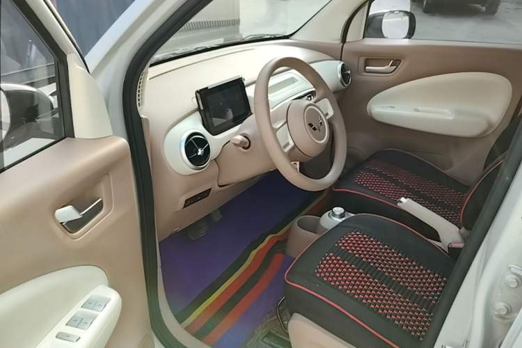 Used Wuling Hongguang MINIEV 2025 Four-Door Version Advanced Edition Driver Seat
