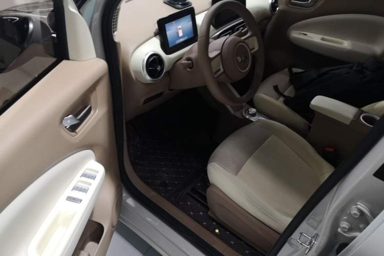 Used Wuling Hongguang MINIEV 2025 Four-Door Version Zhenxiang+ Edition Driver Seat